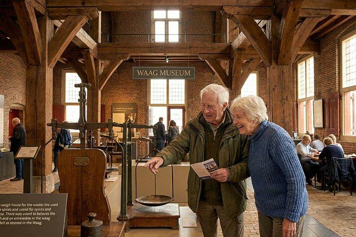 Private Walking Tour in Amsterdam: Historic Palace & Markets
