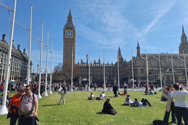 2h Thames Riverside Walk : Big Ben, South Bank & Borough Market