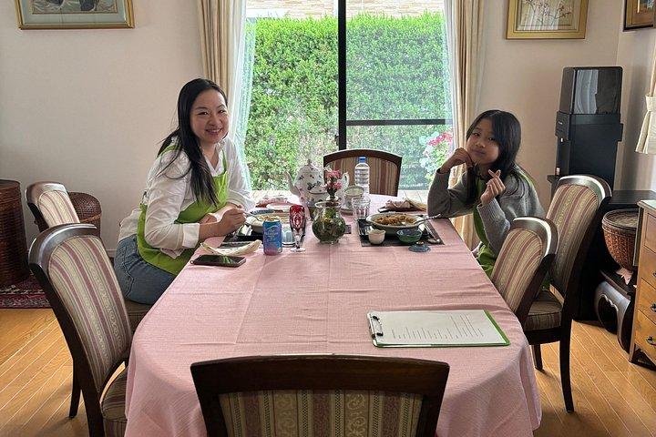 東京・等々力市で日本語家庭料理教室とネイチャーウォーク