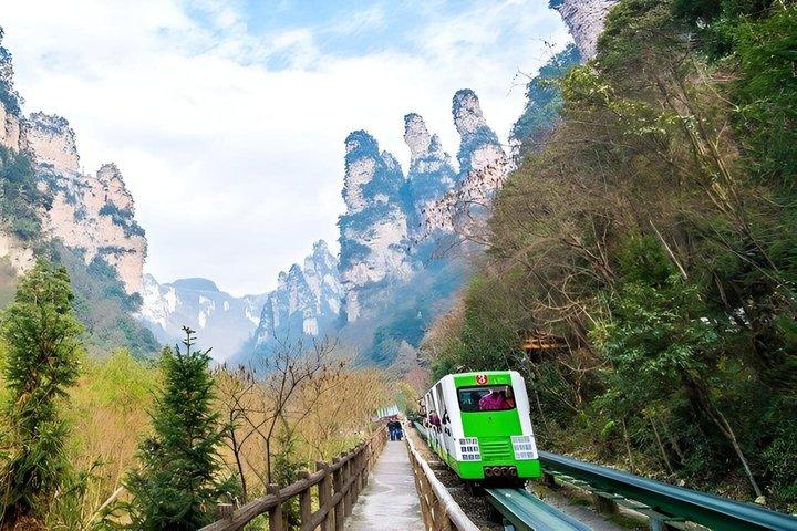 3 Full Days Private Zhangjiajie Tour including Huangshizhai