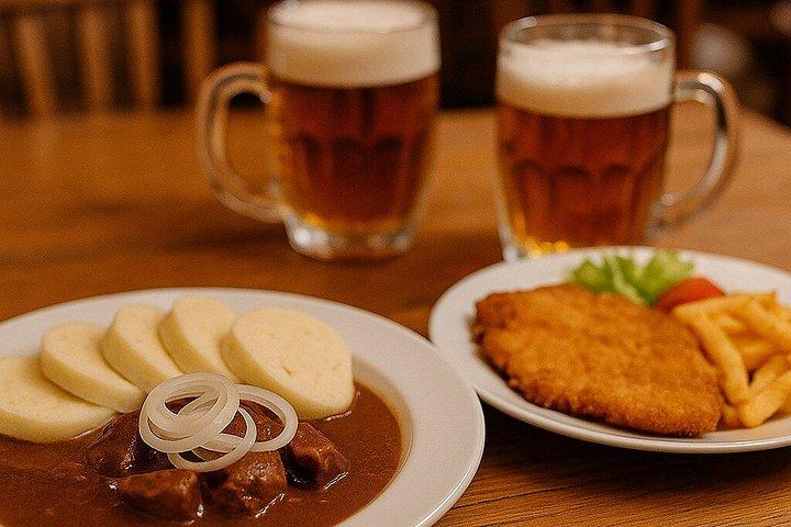 プラハ発プライベートピルゼン＆ピルスナーウルケル醸造所日帰りツアー