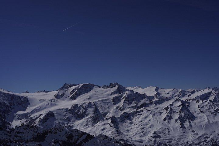 Mt Titlis, Glacier Cave and Engelberg small group from Lucerne