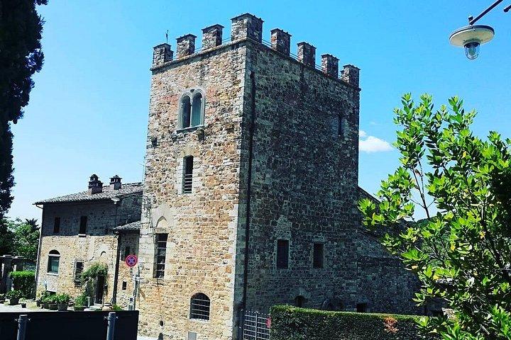 映画「ユー・ミー」のようにキャンティ地方を探検し、オープントップバンでトスカーナ地方へ出かけよう