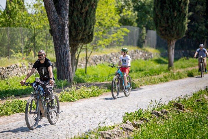 アッピアウェイは、拡張Eバイクと食べ物の冒険を水道
