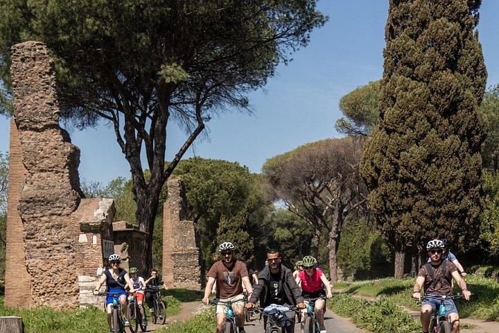アッピアウェイは、拡張Eバイクと食べ物の冒険を水道