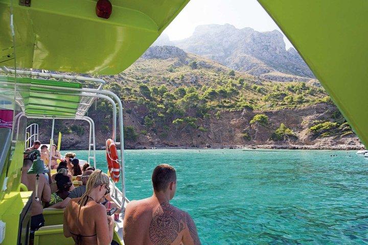 Visite as enseadas e grutas da costa leste de Maiorca.