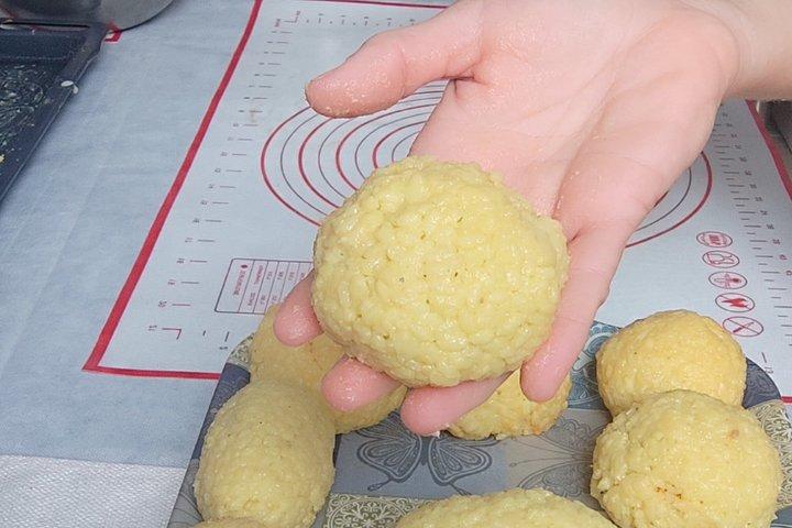 パレルモで地元シェフと一緒にシチリア風アランチーニを作る料理教室