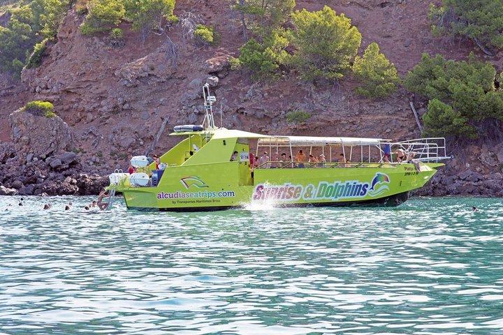 Visite as enseadas e grutas da costa leste de Maiorca.