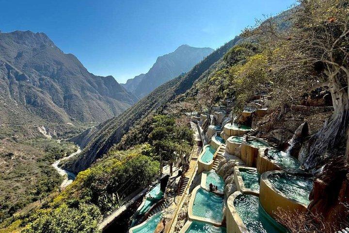 Volledige dagtour naar Tolantongo Caves en Hot Springs