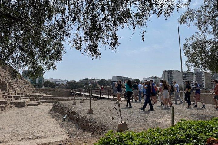 Visite privée de Huaca Pucllana avec un ancien guide du site