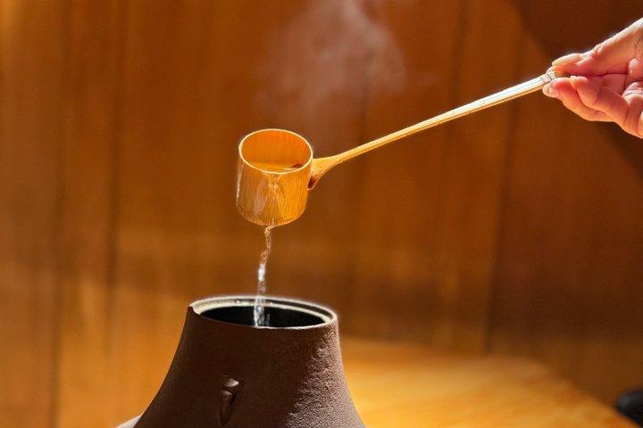 Versteckte Kura Meditative Matcha Ritual und rohe Schokolade Paarung