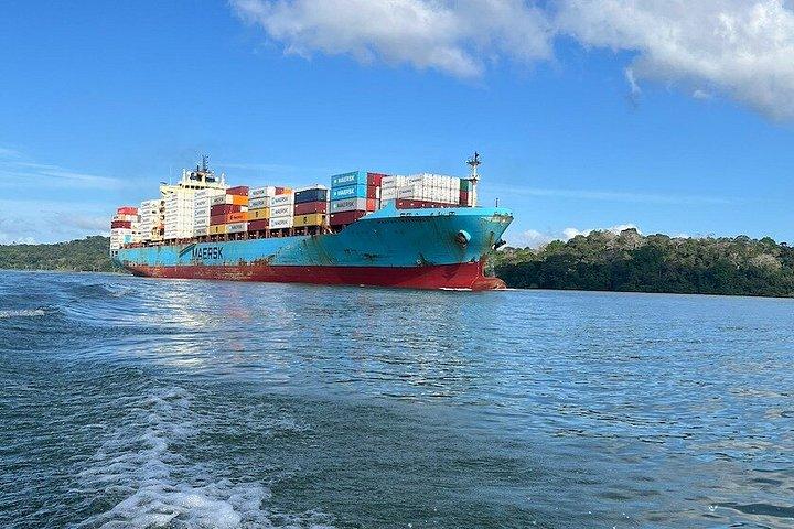 ガトゥン湖ネイチャークルーズパナマ運河体験