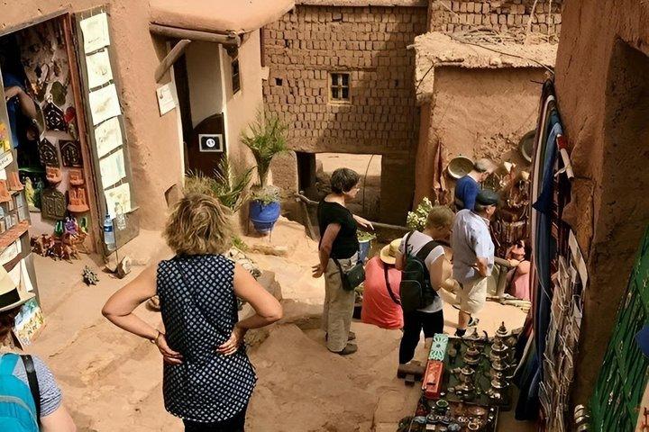 マラケシュから:プライベートワアルザザテ&エイトベンハッドゥ日帰り旅行