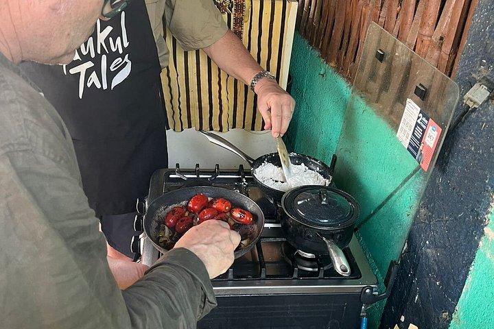 Make your own Mayan Pepian - Cooking class