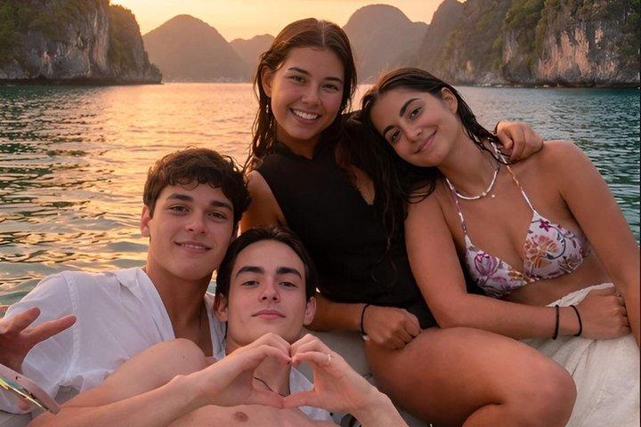 Halong och Lan Ha Bay Lyxdagskryssning Kajakpaddling och lunchbuffé