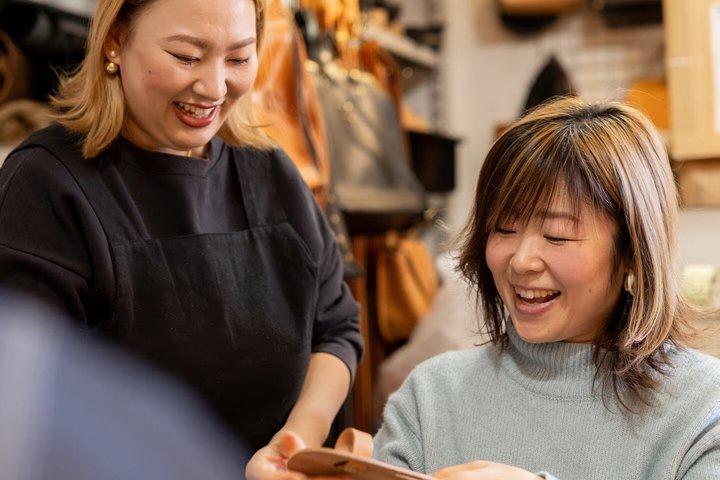 東京:日本語の靴職人との革サンダル作りワークショップ