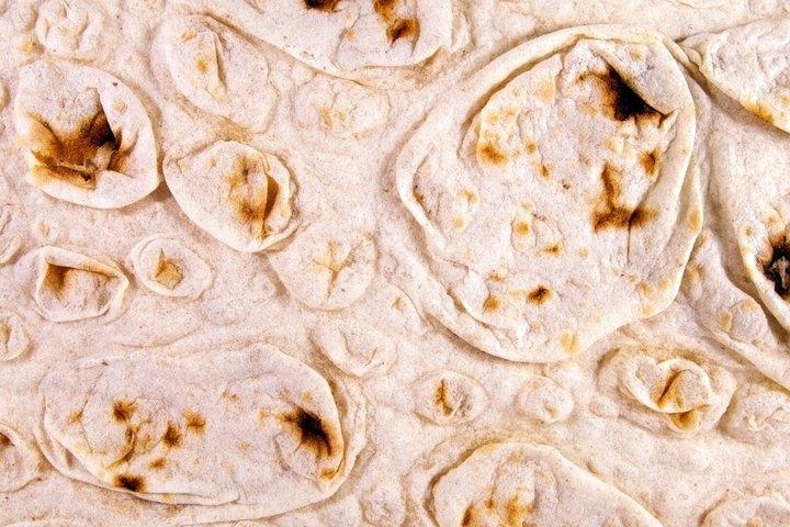 アルメニアの象徴：青い真珠とパンの味