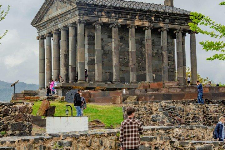 Die Symbole Armeniens: Die blaue Perle und der Geschmack von Brot