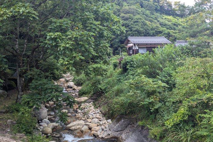 名古屋発馬籠から妻籠へのハイキングツアー