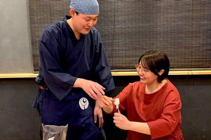 Laboratorio di arte delle caramelle a Tokyo Asakusa Ameshin