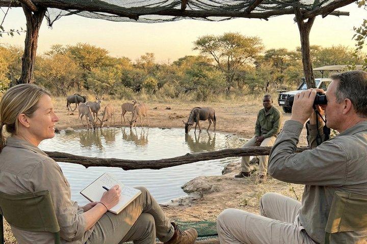 ウィントフック自然遺産プライベート野生動物ハイキングツアー