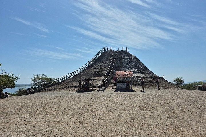 Esperienza termale naturale presso il vulcano di fango Totumo con pranzo incluso.