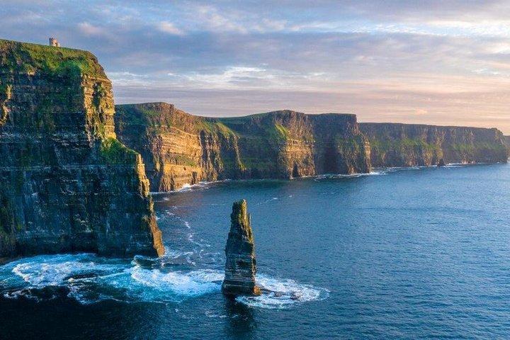 Dublín a Bunratty Castle, Acantilados de Moher, Burren Galway en tren