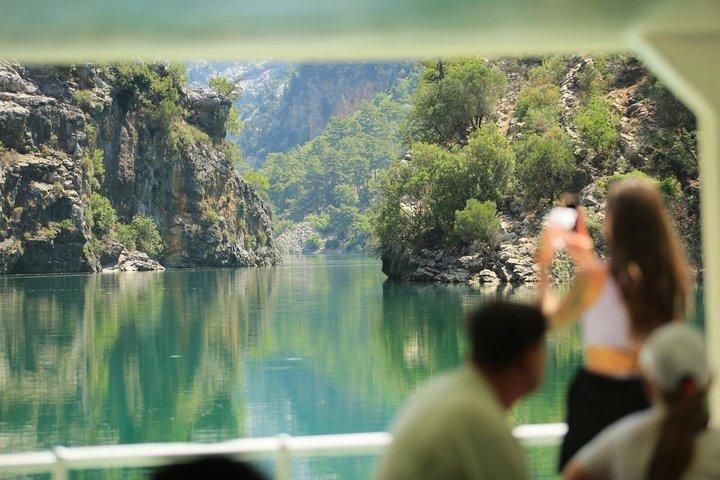 Green Canyon Boat et Green Lake Tour avec déjeuner et boissons gazeuses