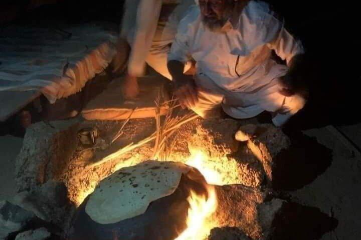 フルガダ砂漠サファリ－クワッドバイク、ラクダ乗り＆BBQディナー、ショー