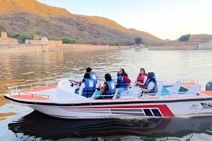 Jaipur Ganztagesausflug mit Bootsfahrt von Delhi