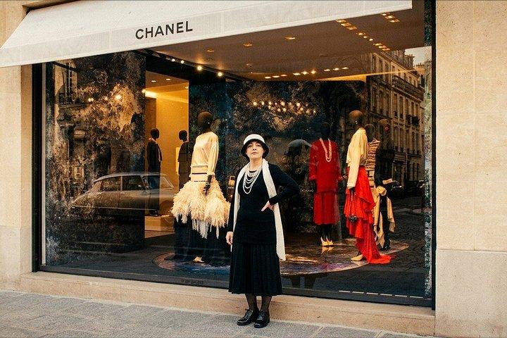 ココ・シャネルの秘密：ファッションアイコンを紐解く