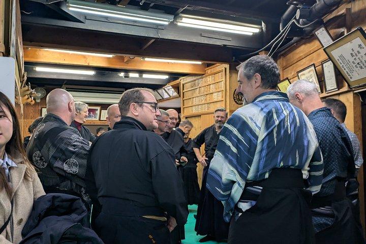 Samurai Upplev Osaka Real Katana Träning