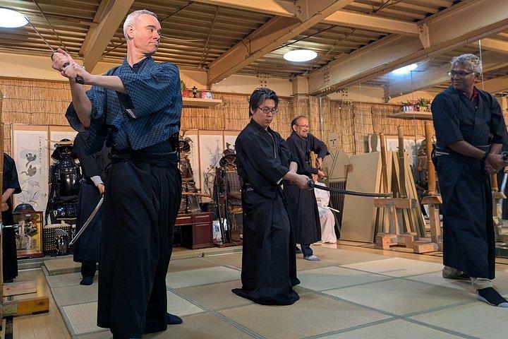 Samurai Upplev Osaka Real Katana Träning