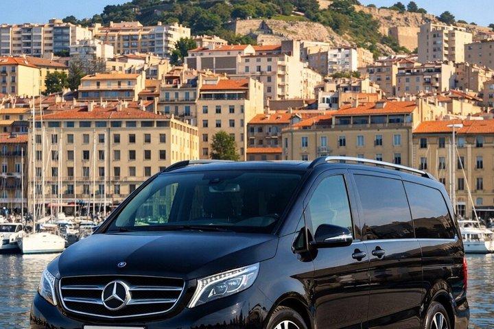 Tour privado a Marsella en Van Notre Dame Corniche Cassis