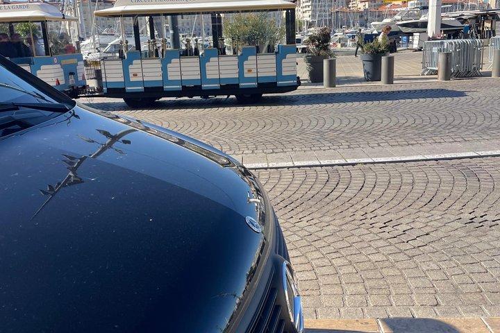 ラグジュアリーヴァンノートルダムコルニッシュカシスでのマルセイユプライベートツアー