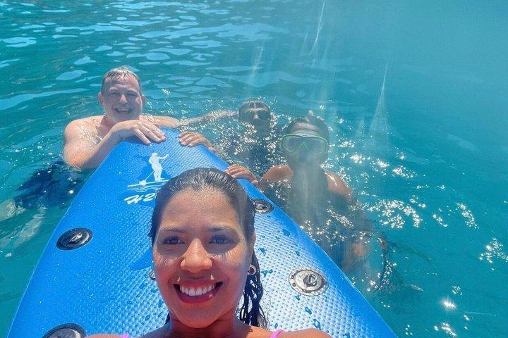 Premier Cruises ALLEEN 12 MANEN Grotten, Snorkelen Tapas & Dranken