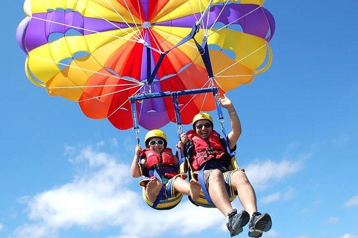 Parasailing a Punta Cana con prelievo gratuito