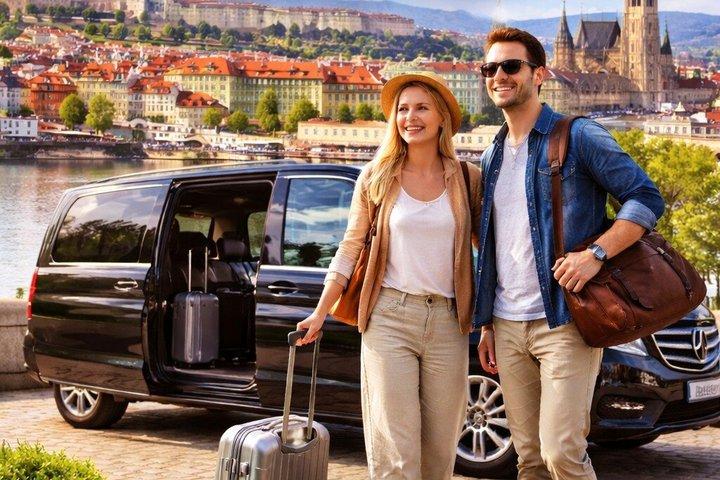 Privater Transfer : Prag nach Wien mit optionalen malerischen Zwischenstopps