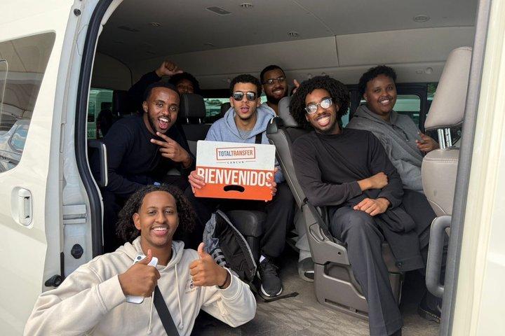 Privéshuttle van Cancun Airpot naar CancunHotelzone Rondreis