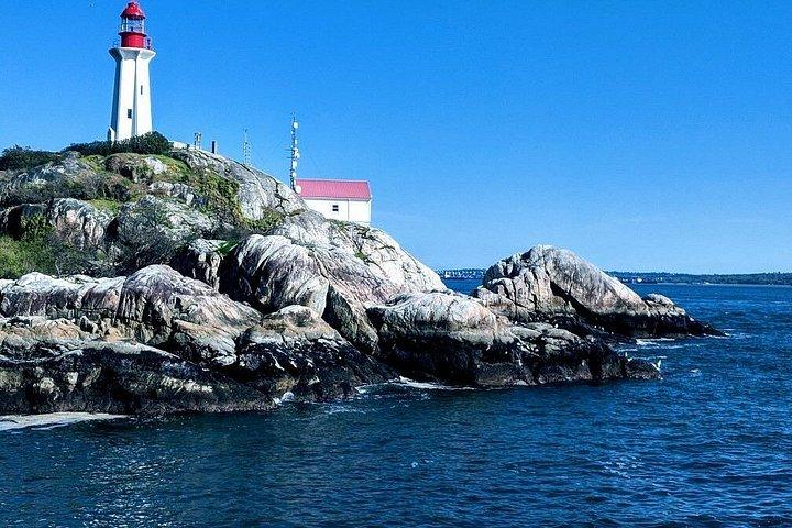 Giro in barca del Faro di West Vancouver · Classe di comfort 3 stelle