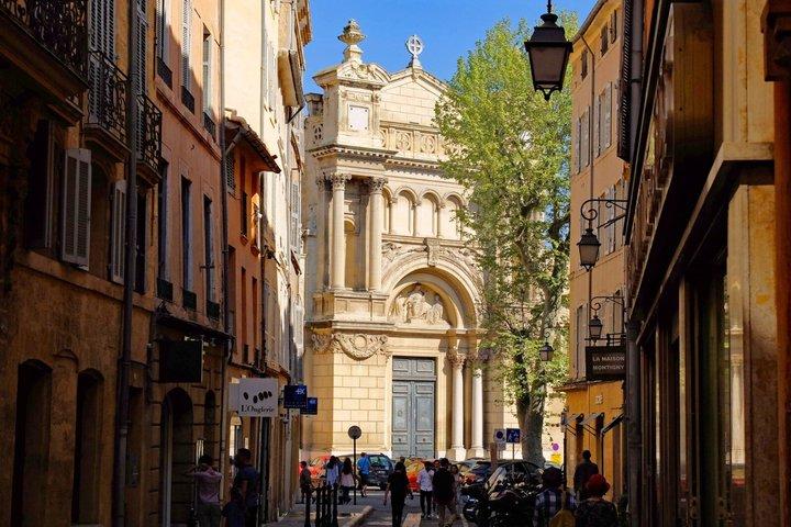 Aix en Provence vandretur: Udforsk de bedste seværdigheder og skjulte perler