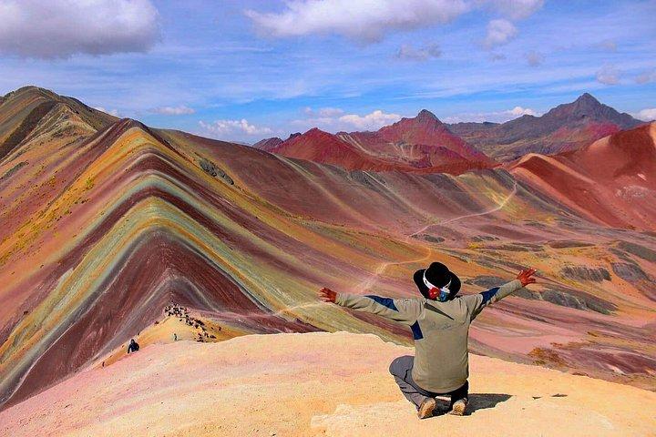 オリャンタイタンボからのレインボーマウンテン日帰り旅行（食事付き）