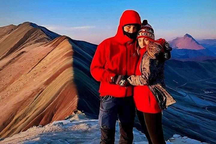 オランタイタンボまたはウルバンバからのプライベートレインボーマウンテン日帰り旅行