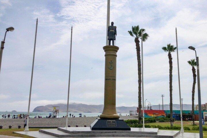 Palomino Islands Sea Lion Swimming Lima Private Tour