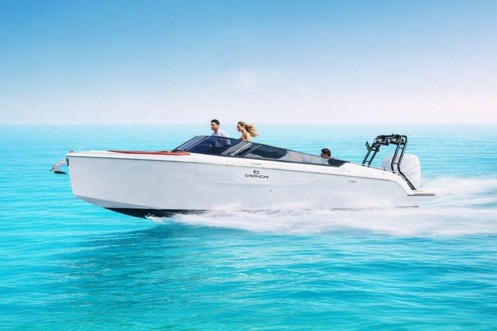Privat bådtur i Rovinj med skipper Cranchi E26 Rider