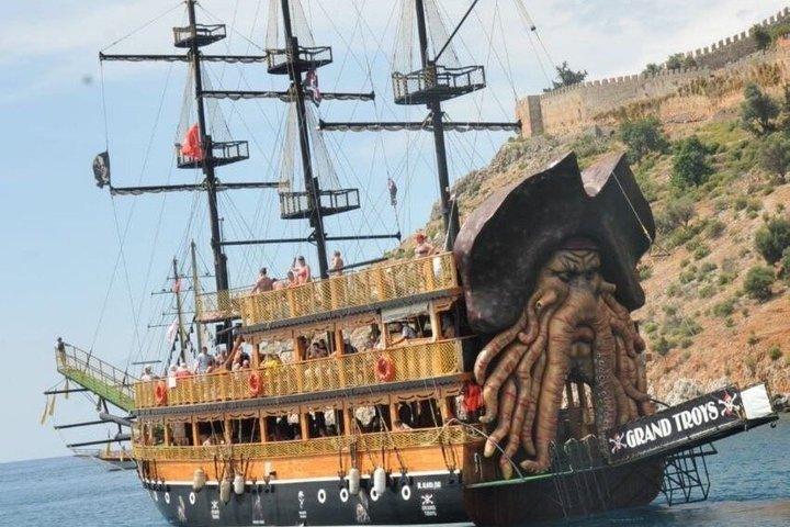 アランヤ海賊船ツアー（送迎ランチとソフトドリンク付）