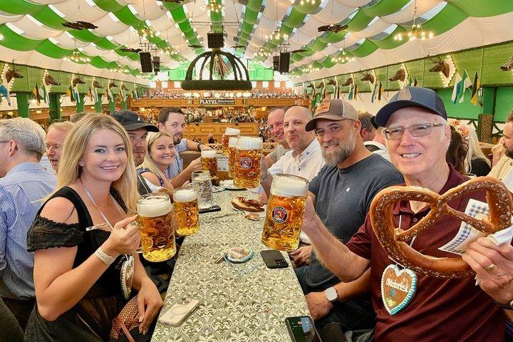 Oktoberfest Munich Tour incl. Reserva de mesa, Comida y bebida
