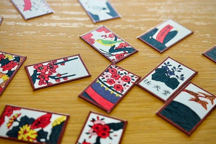 京都花札でカードゲーム体験 地元英語学習者と交流
