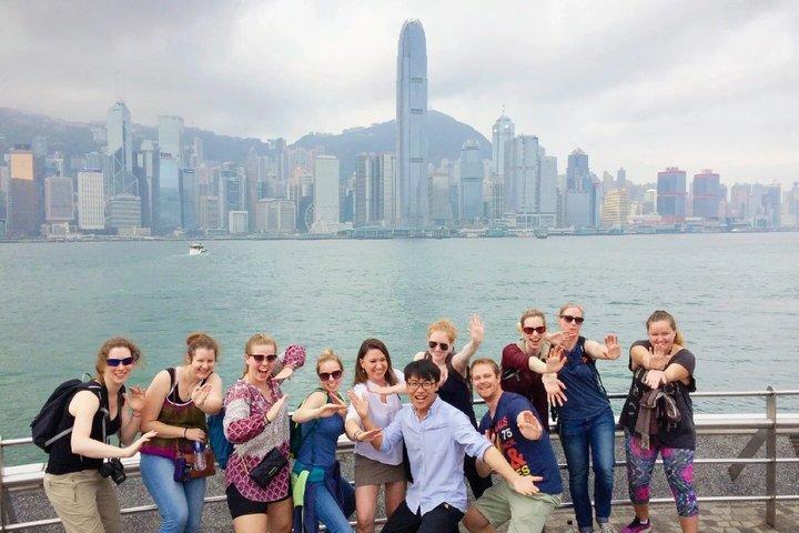 Hong Kong Walking Tour with Local Guide and Lunch