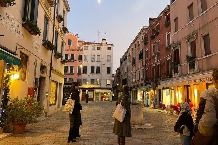 Veneza ao pôr do sol: Crimes, Lendas e Mistérios